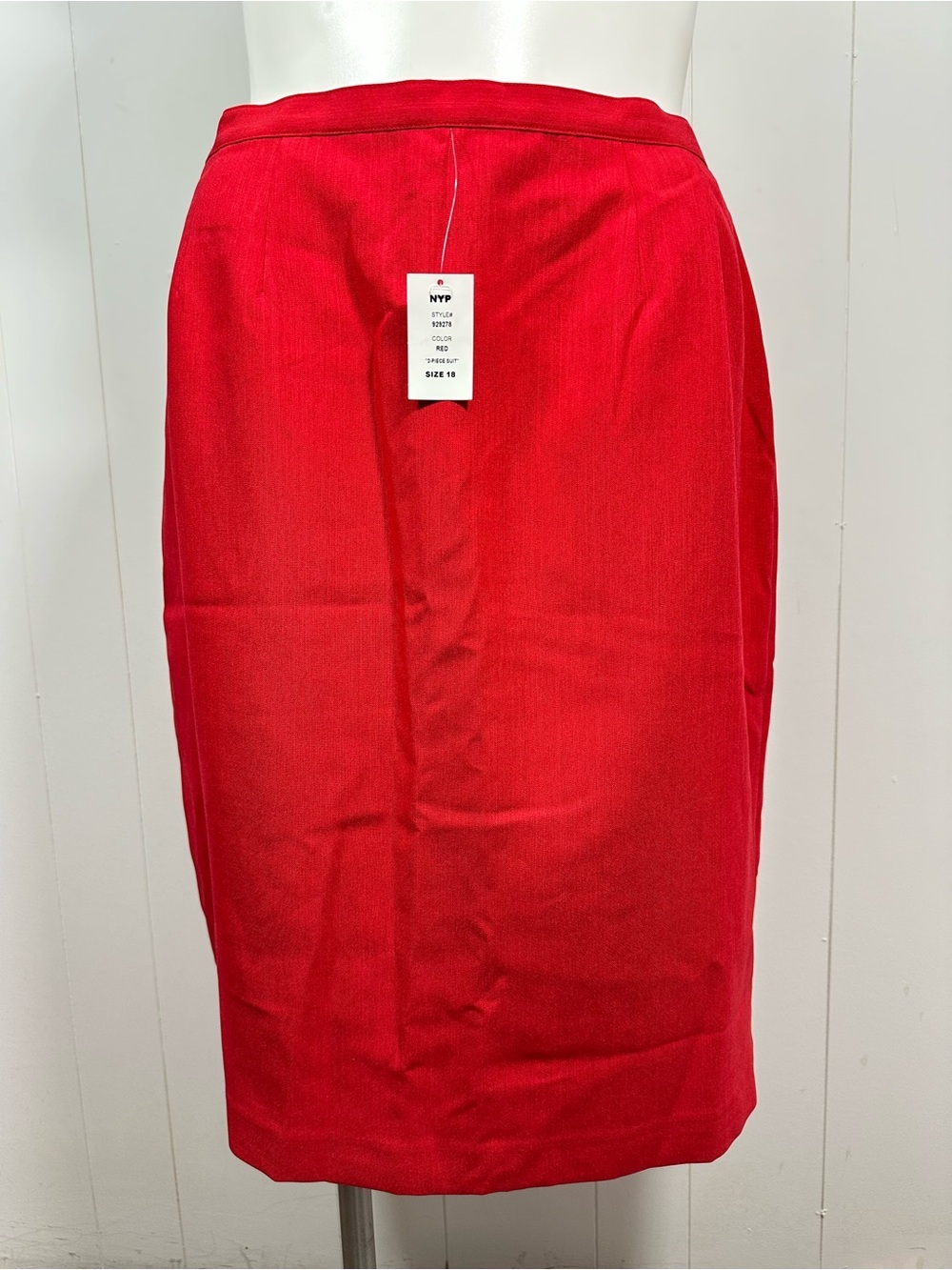 NEW NYP Suits Size 18 Women’s Red Lined Blazer And Skirt Suit Set Button Up - Picture 7 of 16